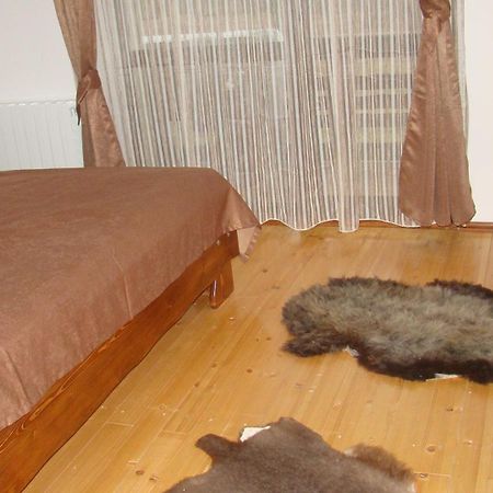 Cabana Barlogul Lupilor Villa Berevoesti Екстериор снимка