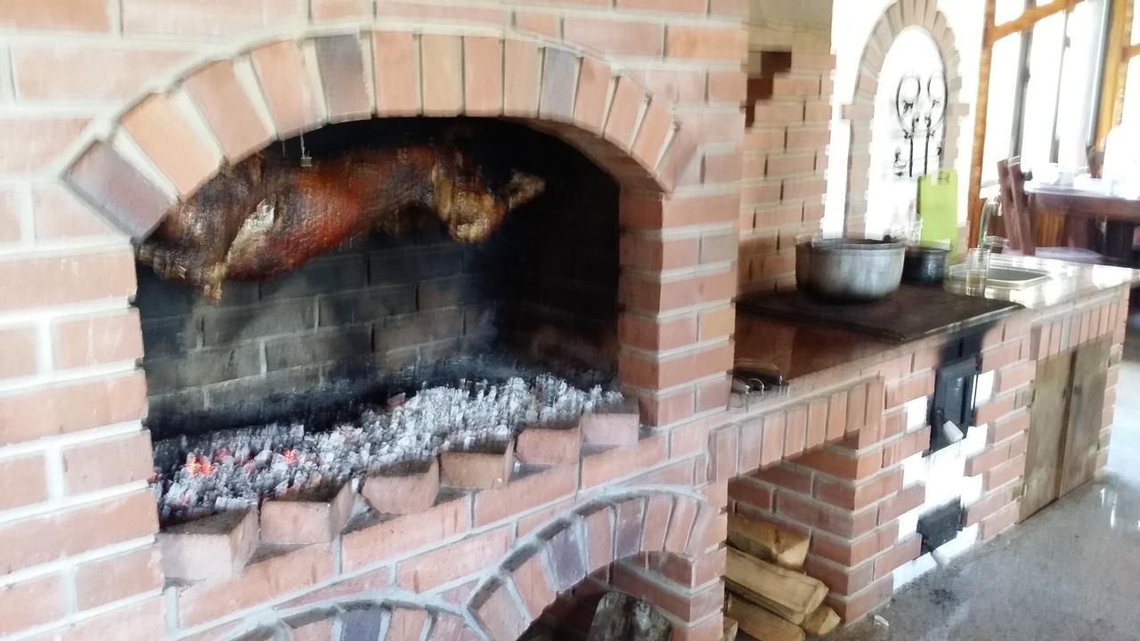 Cabana Barlogul Lupilor Villa Berevoesti Екстериор снимка