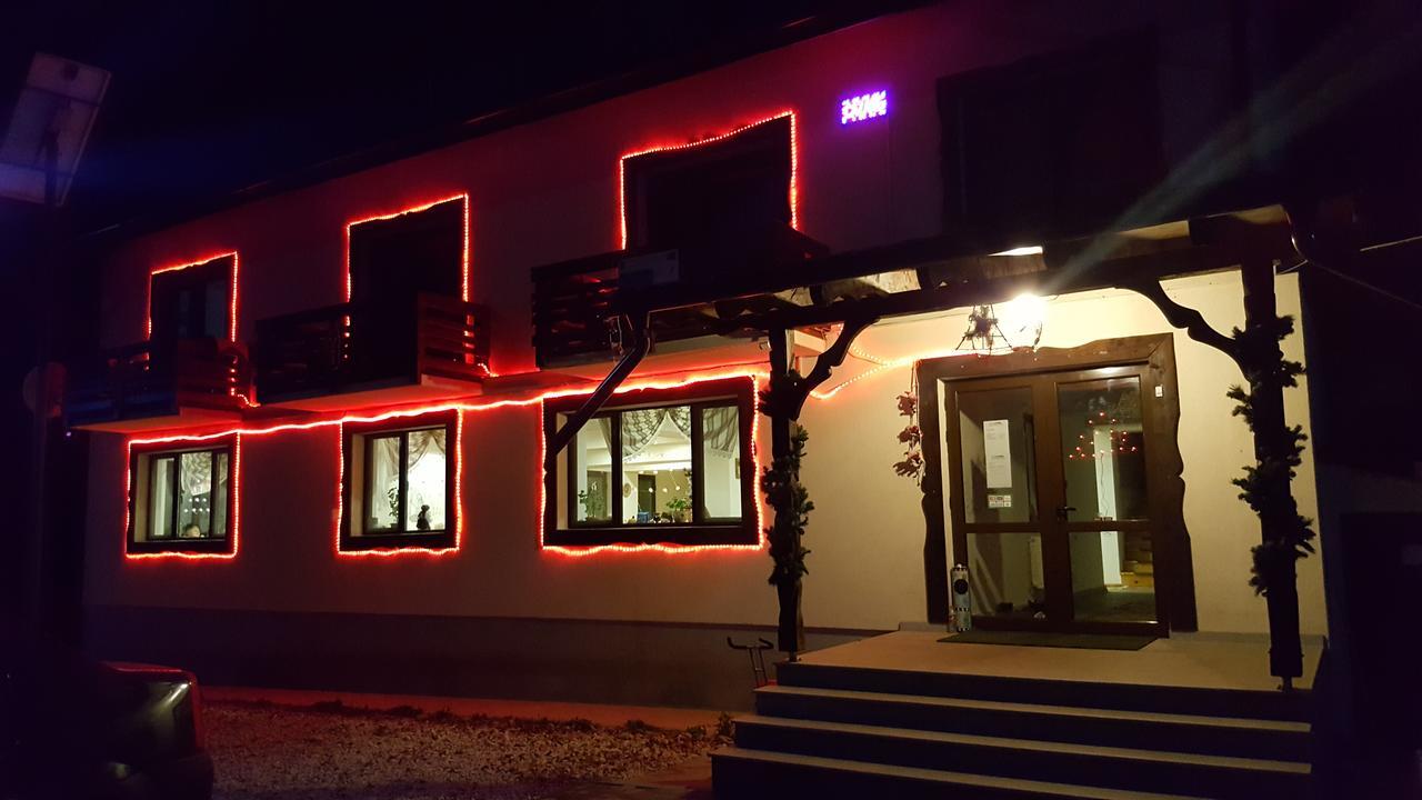 Cabana Barlogul Lupilor Villa Berevoesti Екстериор снимка